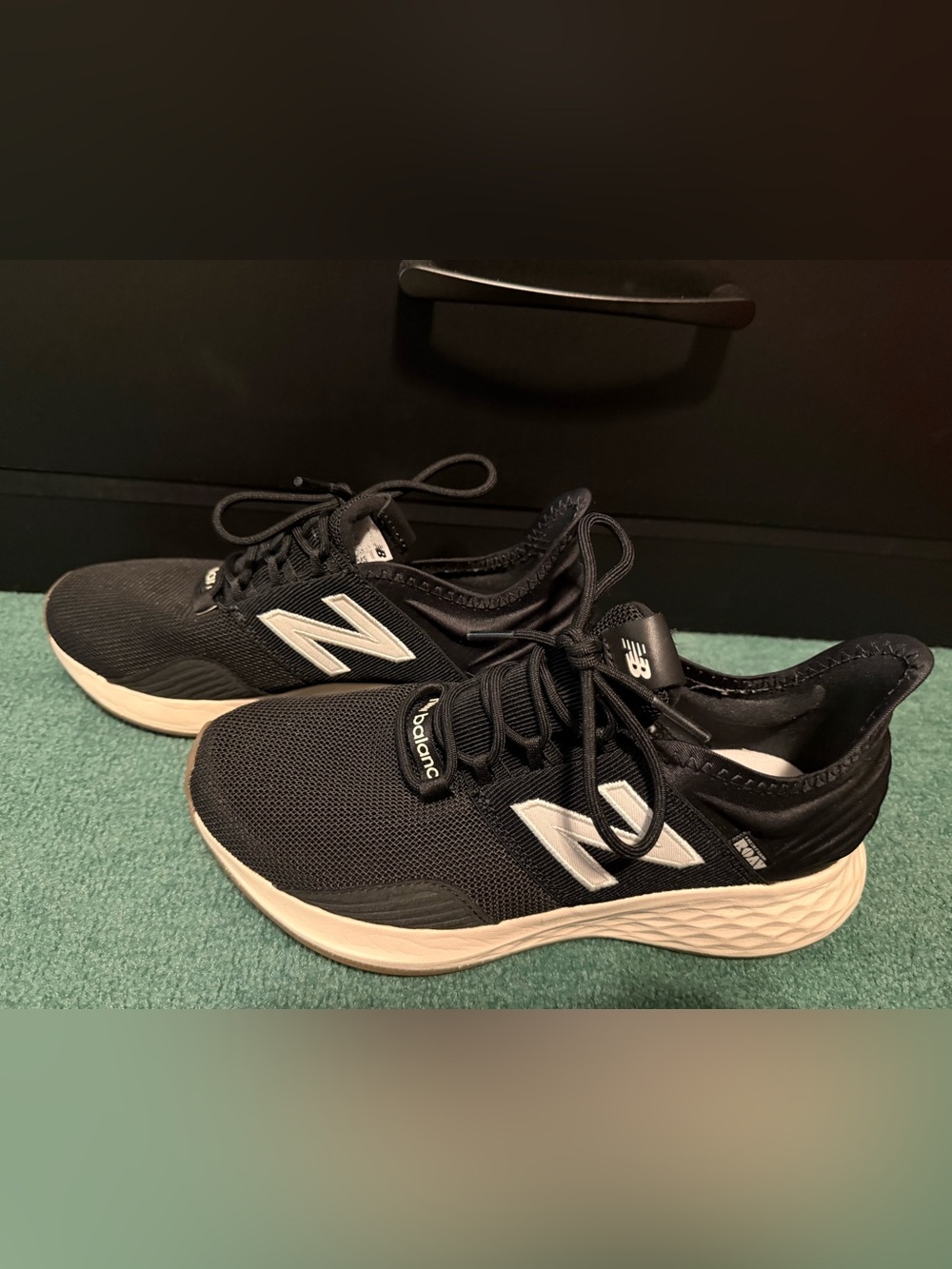 New Balance - Picture 2 of 3
